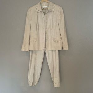 Escada Suite 2 pice size 42  pants 44 blazer color beige.
